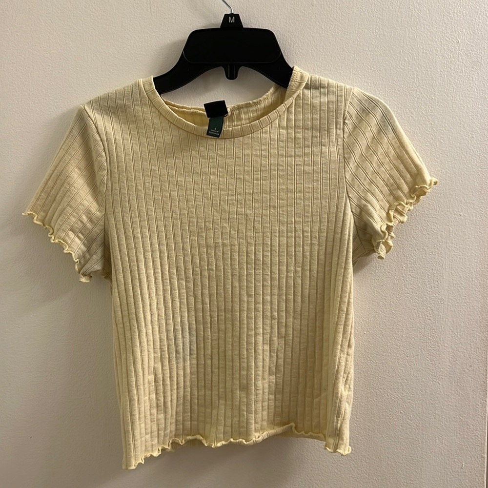 wild fable pastel yellow baby tee